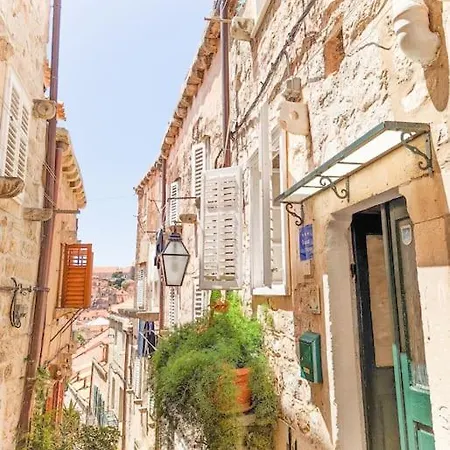 Roko, Old Town Апартаменты *