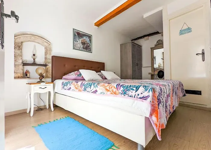 Roko, Old Town Apartman *